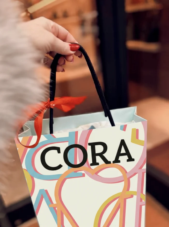 CORA, shopping bag